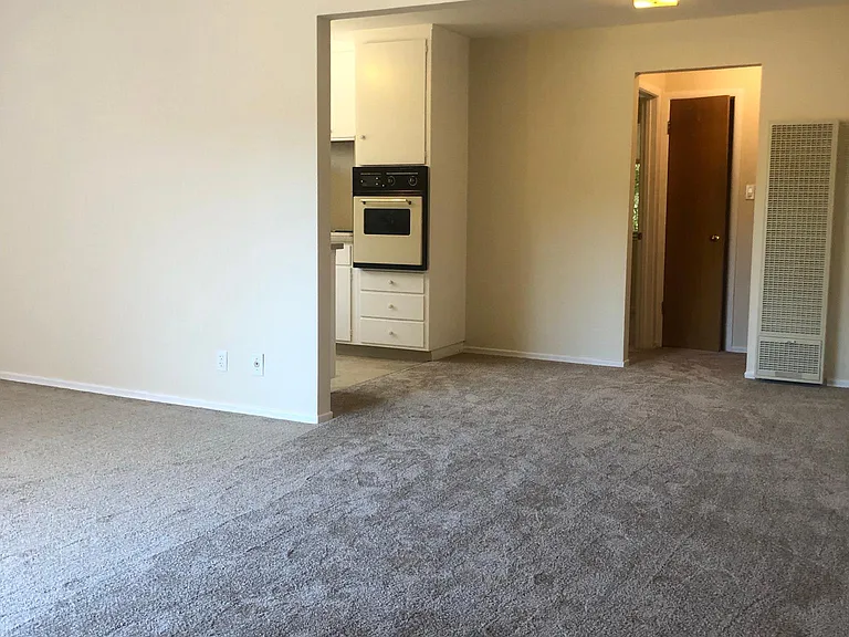 753 Chestnut St #6 — Photo 2