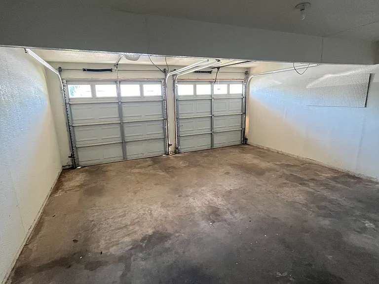 705 Michael Ln — Photo 15