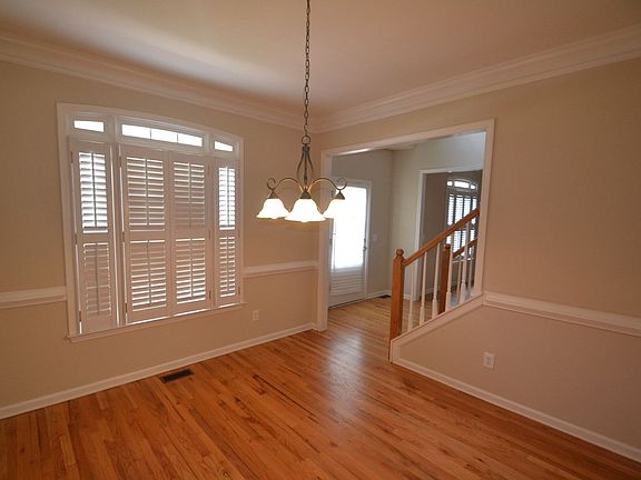 3rd image of 1155 McKendree Park Ln