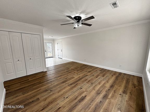 4th image of 115 Spruce Ln