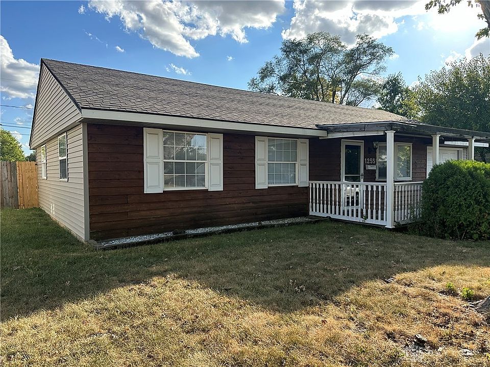 1st image of 1255 Fyffe Ave