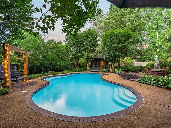 3rd image of 9566 Doe Meadow Dr