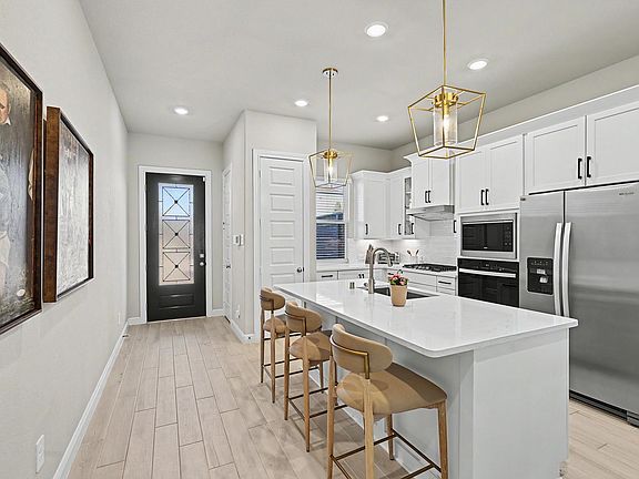 5th image of 4120 Farm Hollow St