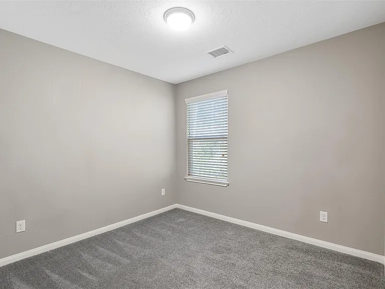 124 Artesian Way — Photo 13