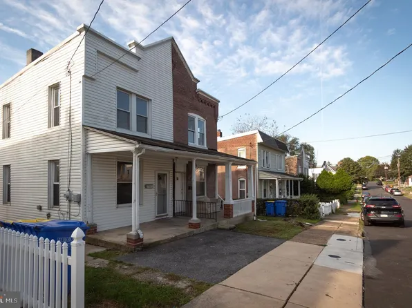 6851 Huntingdon St, Harrisburg, PA 17111