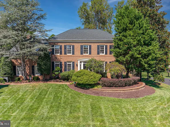 6478 Lake Meadow Dr, Burke, VA 22015