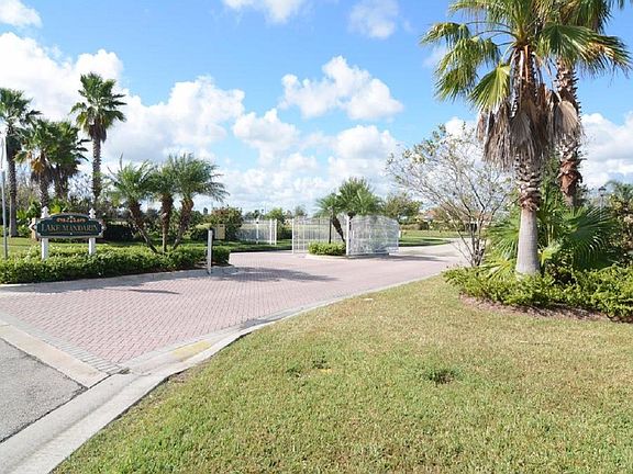 2nd image of 701 Fortunella Cir SW