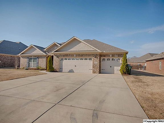 3rd image of 4603 Talbot Dr SE