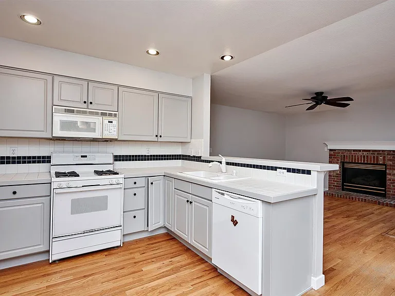 9782 Spring Hill Pl — Photo 12