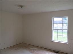 5th image of 2716 Calais Ct