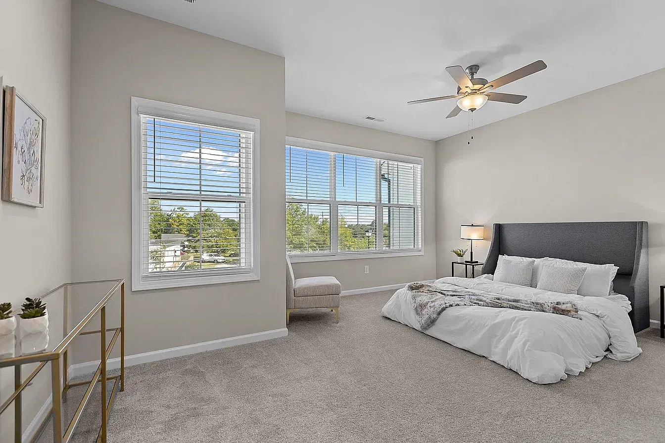 35 Curren Dr — Photo 1