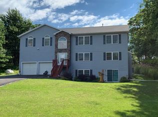 178 Sage Rd, Long Pond, PA 18334