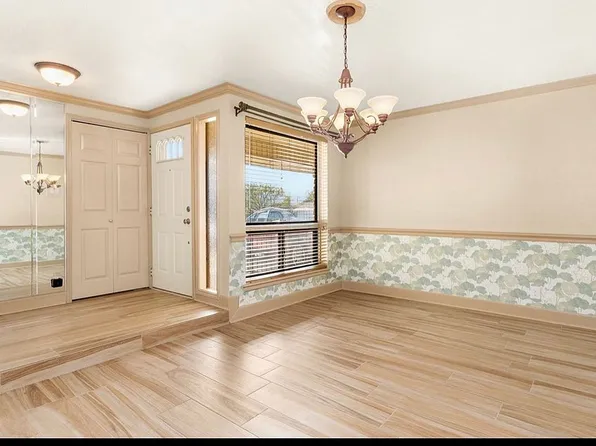 7821 Village Oak Dr, Live Oak, TX 78233
