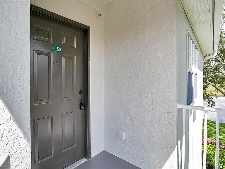 13815 Fairway Island Dr #1328 — Photo 2