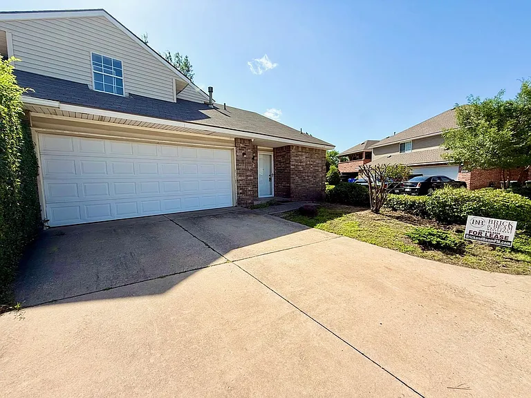 3202 Barley Ct — Photo 2
