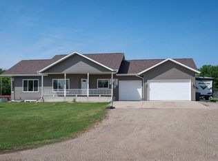 3201 Bluestem Dr N, Mandan, ND 58554