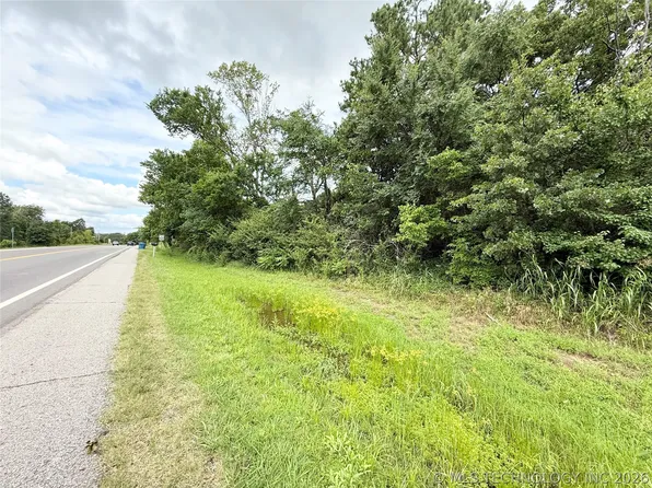E Main St, Wilburton, OK 74578
