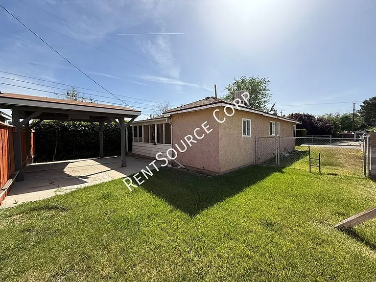 1149 W Avenue H11 — Photo 20