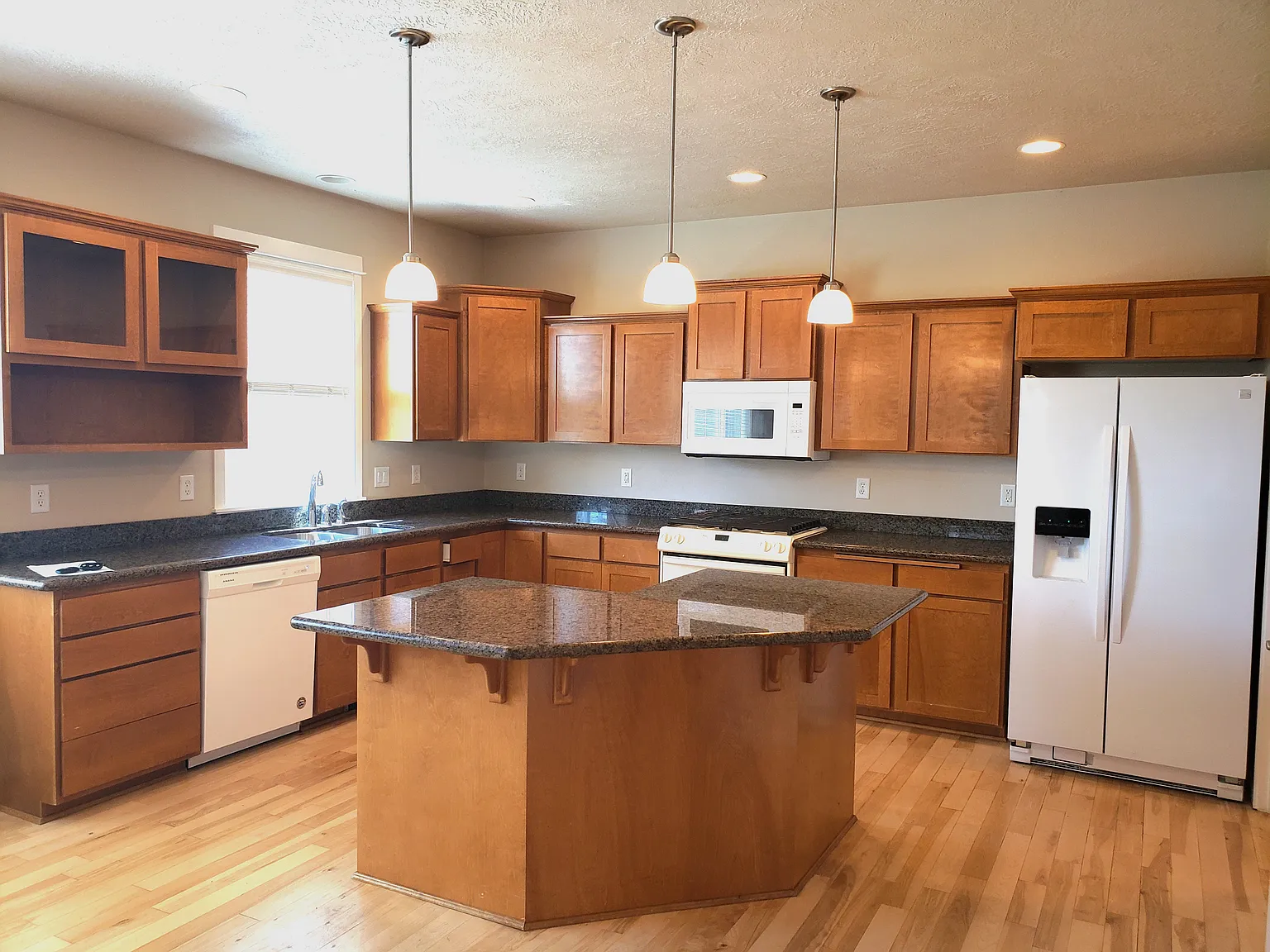 160 Willow Springs Dr — Photo 3