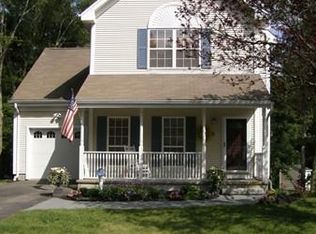 8 Grover Ln, Foxboro, MA 02035