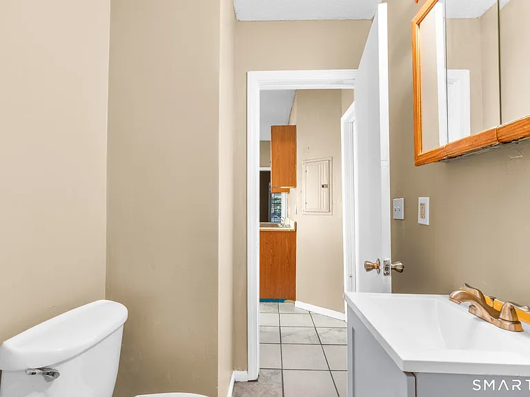 40 Bond St #1 — Photo 14