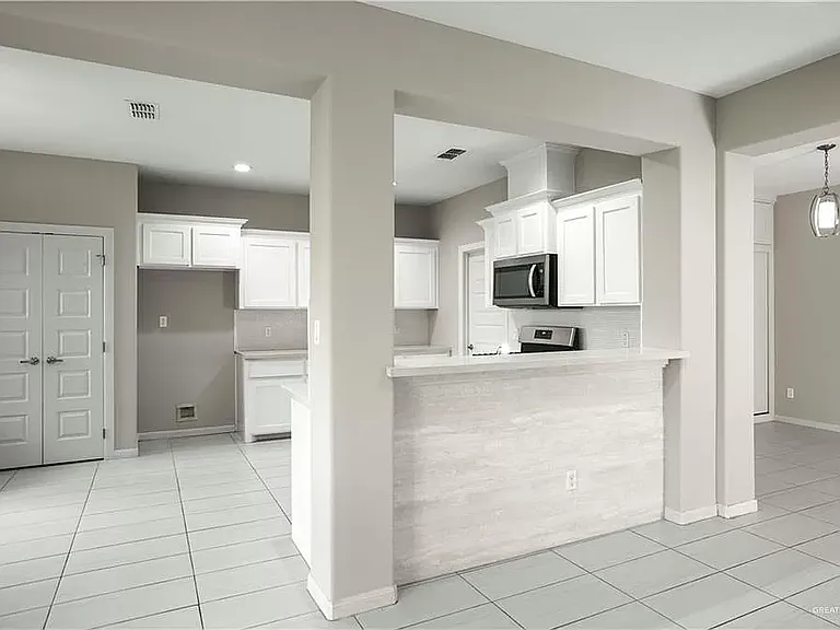 5224 Lost Creek Ln — Photo 6