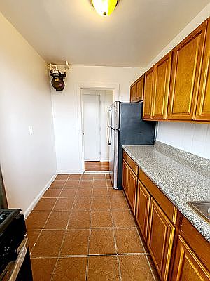 3rd image of 1 E 213th St #24A
