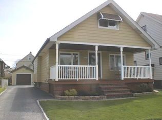 3987 E 41st St, Newburgh Hts, OH 44105