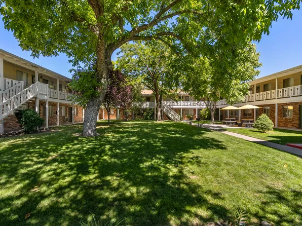Royal Oak Apartments