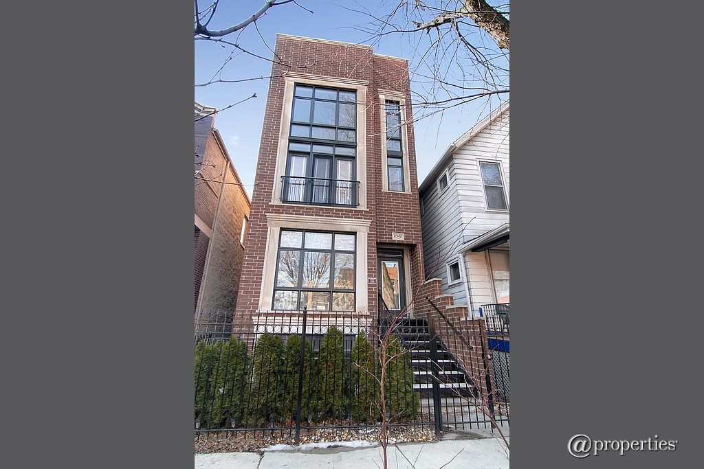 2342 N Oakley Ave #1, Chicago, IL 60647 | Zillow