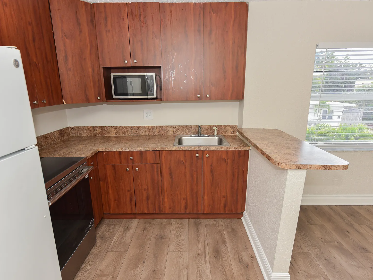 Studio, 1.0 bath, 400 sqft, $1,650 — Photo 4