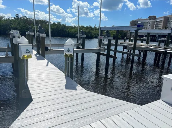 243D Wiggins Bay DR, NAPLES, FL 34110