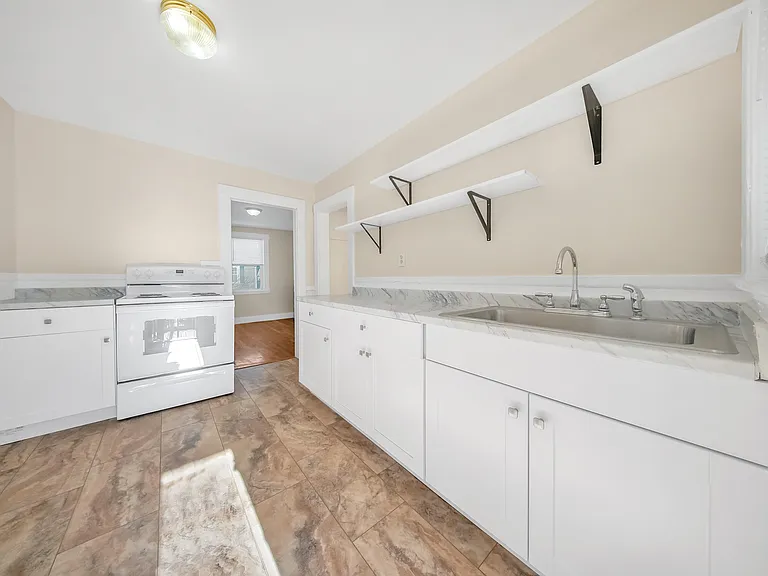 25 5th Ave #1 — Photo 7
