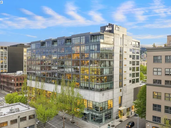 1410 NW Kearney St APT 810, Portland, OR 97209