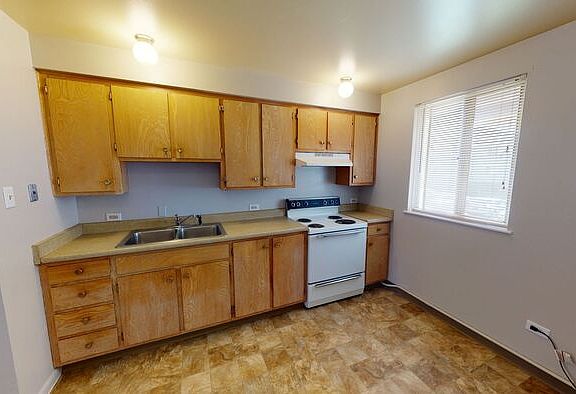 3rd image of 409 S 26th St