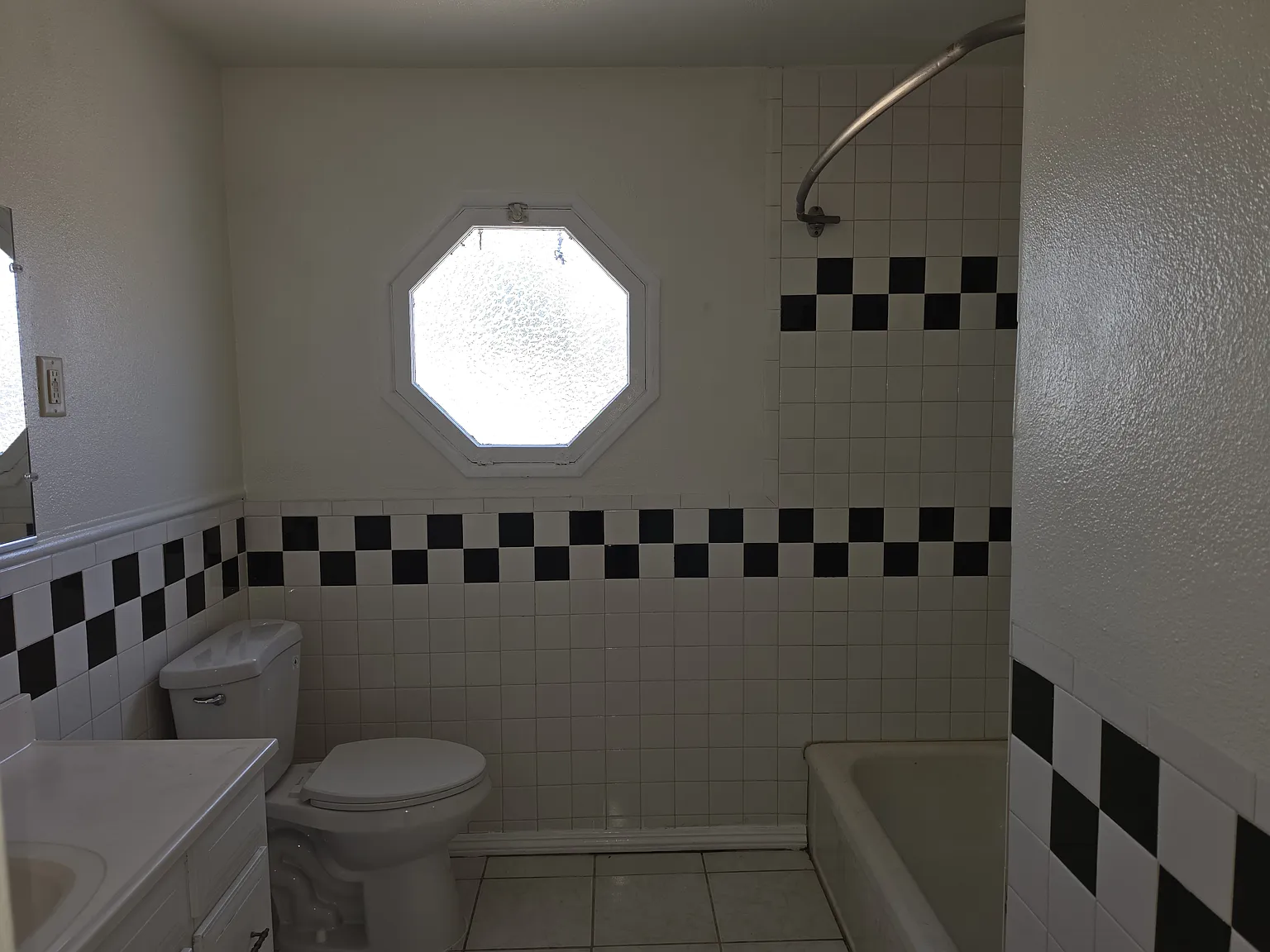 3 bed, 1347 sqft, $3,750 — Photo 4