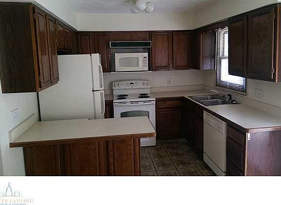 3rd image of 1144 Bennington Dr
