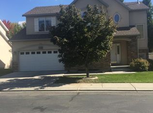 9847 S Cascade Park Dr, Sandy, UT 84070