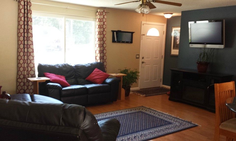 1st image of 1407 Goldenrod Dr SE