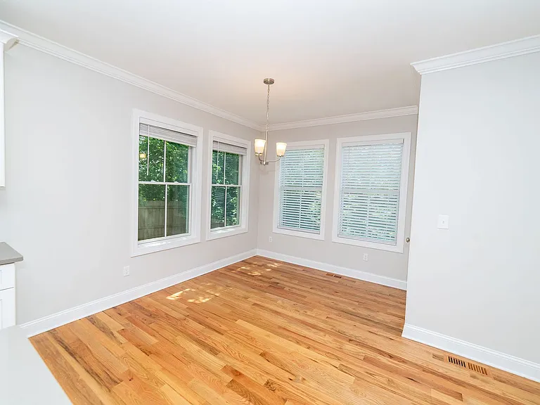 11 Quarry St — Photo 6