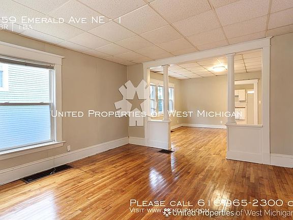 4th image of 459 Emerald Ave NE #1