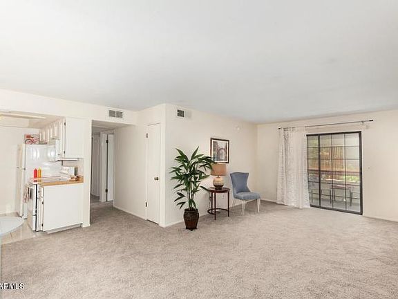 4th image of 3119 W Cochise Dr Unit 213
