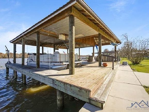 5th image of 1026 Cypress Cove St
