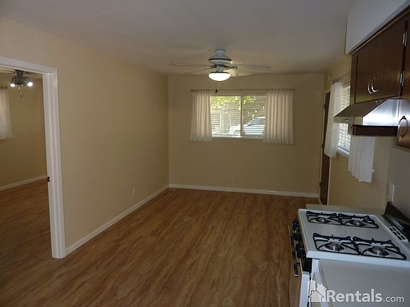 4th image of 502 Long Bow Ln #A