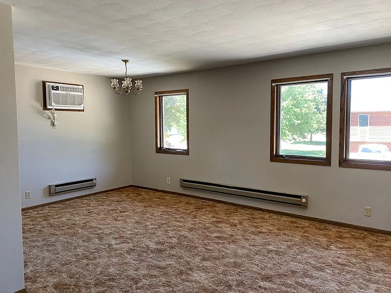 5165 Cheney Dr — Photo 4