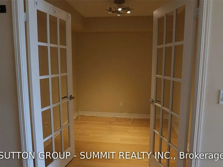 17 Barberry Pl #1011 — Photo 11