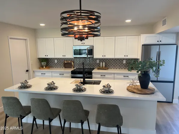 17453 N BOSWELL Boulevard, Sun City, AZ 85373