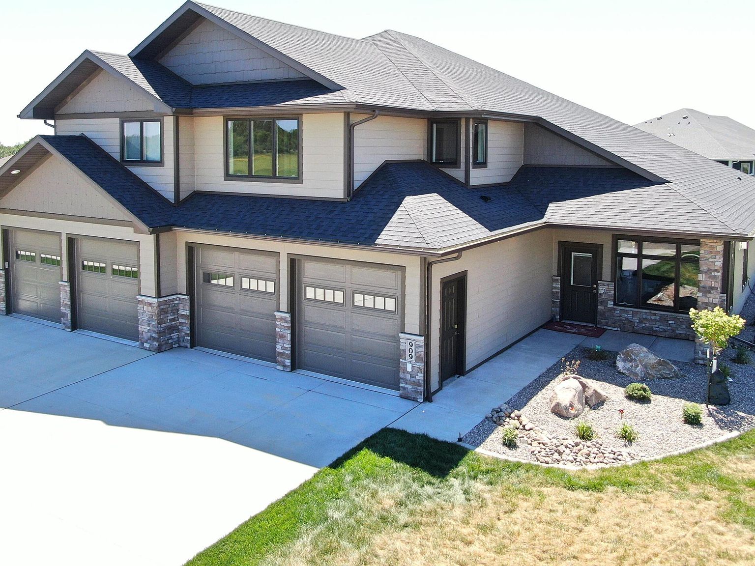 909 Cornerstone Ln, Bismarck, ND 58503 Zillow