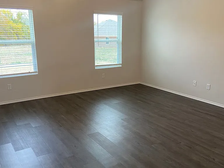 2024 Taylor St — Photo 8