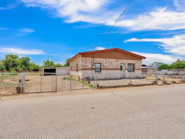 633 Wisconsin St, Belen, NM 87002